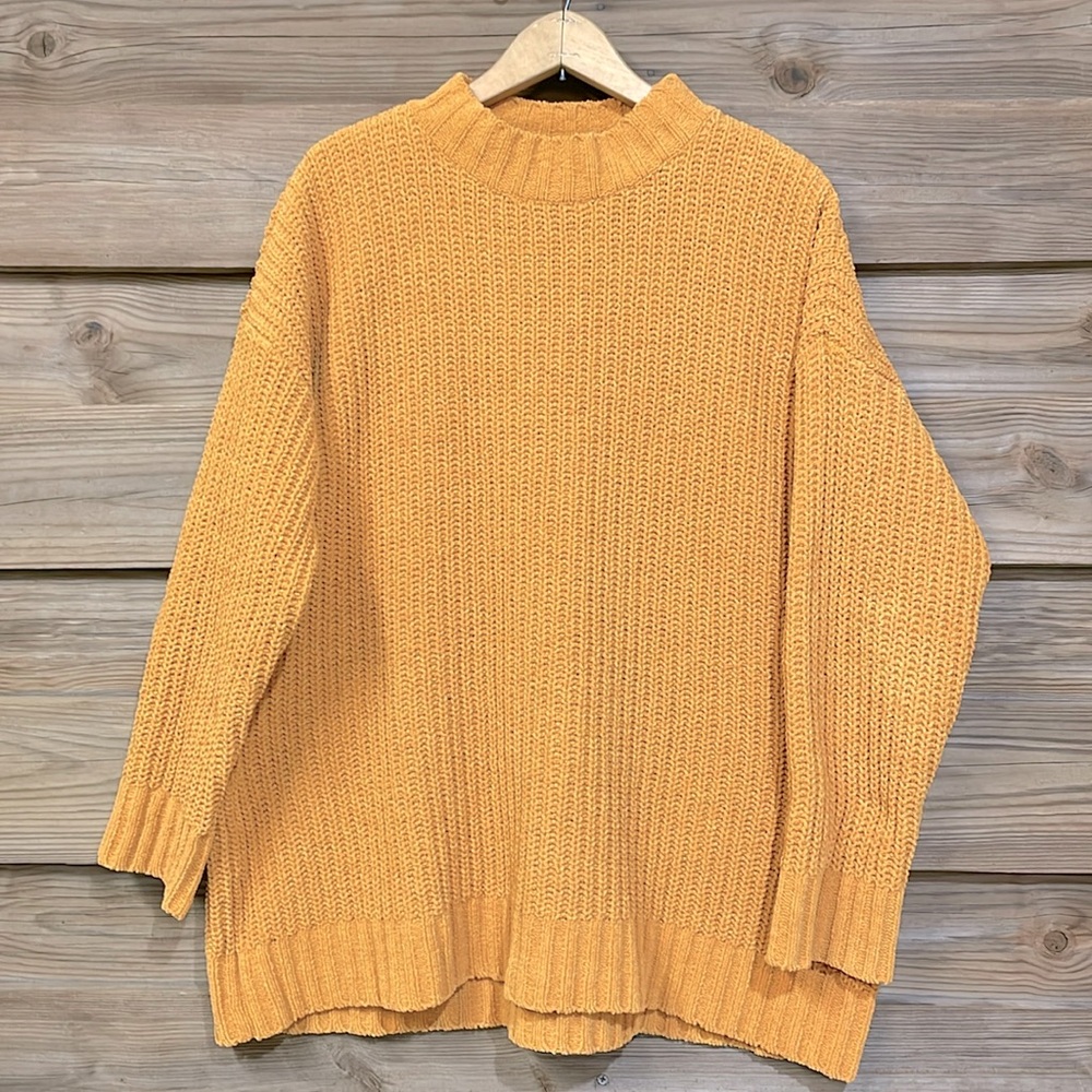 Women’s Pumpkin Sweater